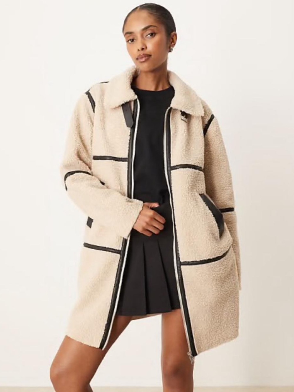 Vici cream & tan fleece jacket with black trim, size XS